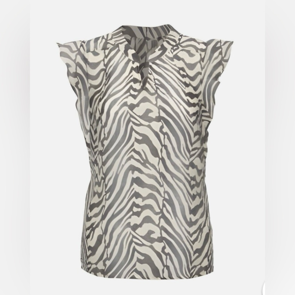 CAbi Savannah top. EUC. No blemishes. Large. 22” bust